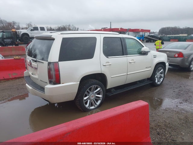 Cadillac Escalade Premium