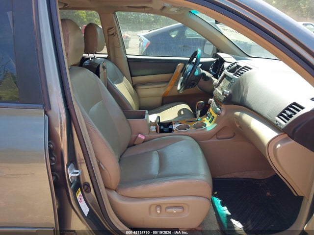 Toyota Highlander Limited V6