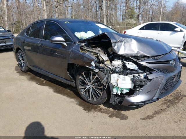 Salvage Toyota Camry Image