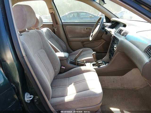 Toyota Camry Le V6