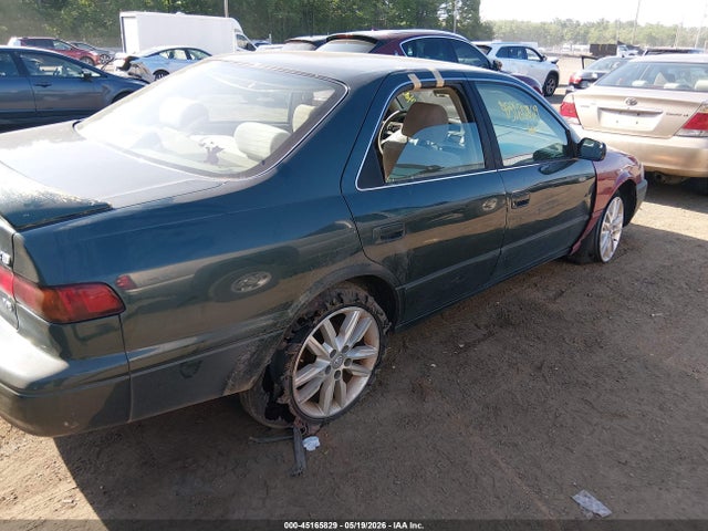 Toyota Camry Le V6