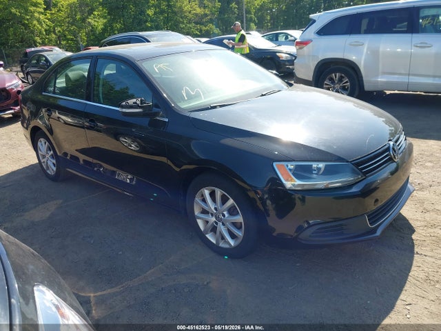 Salvage Volkswagen Jetta Image