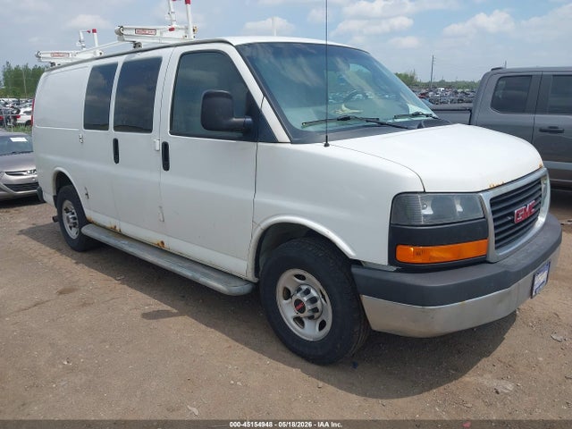 Salvage GMC Savana Image