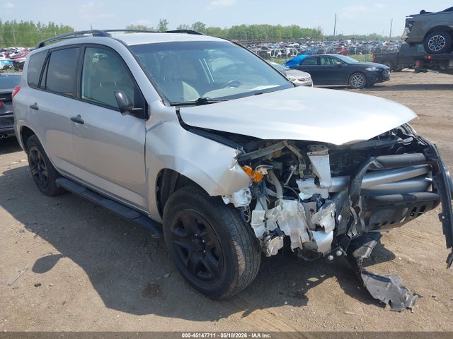 Salvage Toyota RAV4 Image