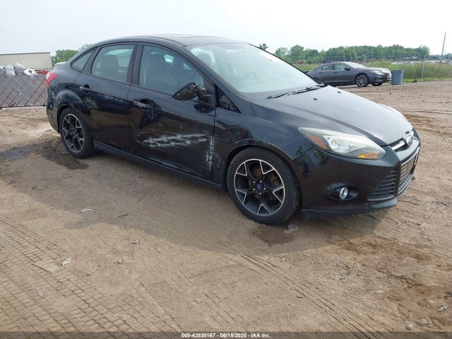 Salvage Ford Focus Image