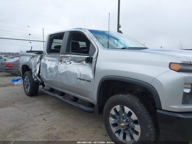 Chevrolet Silverado 2500 4wd  Standard Bed Custom