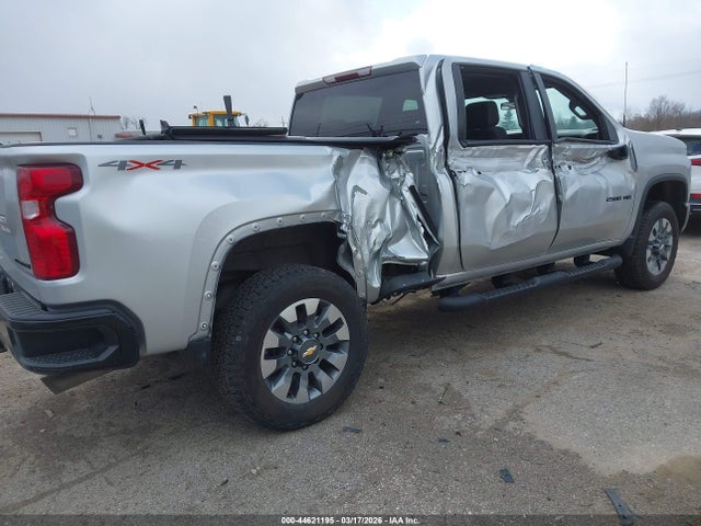 Chevrolet Silverado 2500 4wd  Standard Bed Custom