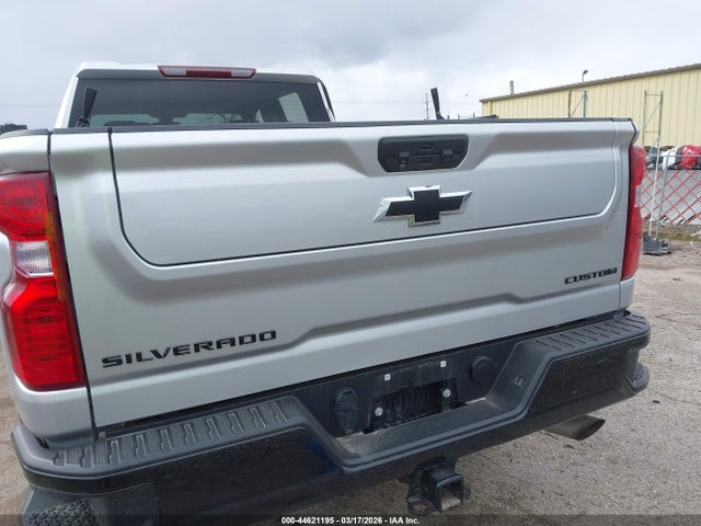 Chevrolet Silverado 2500 4wd  Standard Bed Custom