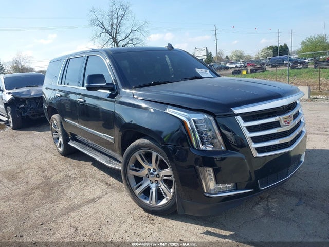 Salvage Cadillac Escalade Image