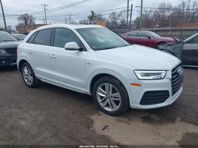 Salvage Audi Q3 Image