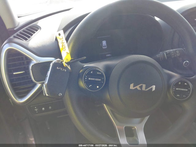 Kia Soul Lx