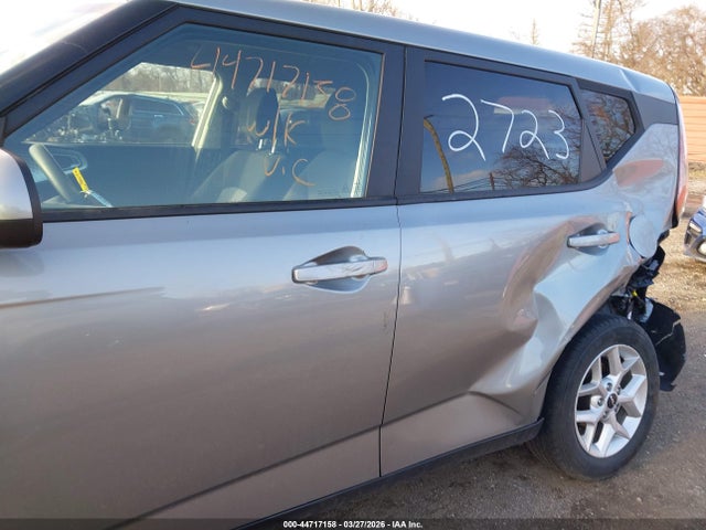 Kia Soul Lx