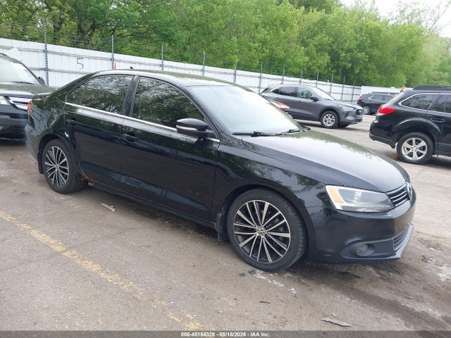 Salvage Volkswagen Jetta Image