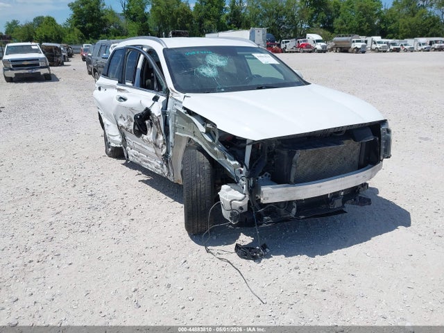 Salvage Hyundai SANTA FE Image