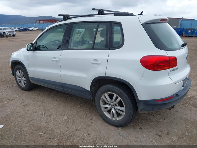 Volkswagen Tiguan S