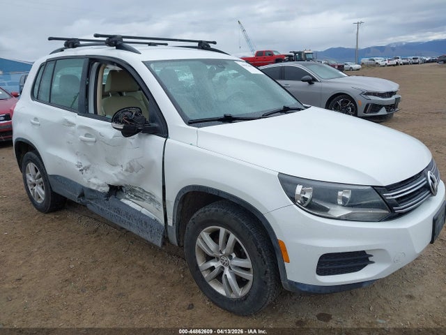 Volkswagen Tiguan S