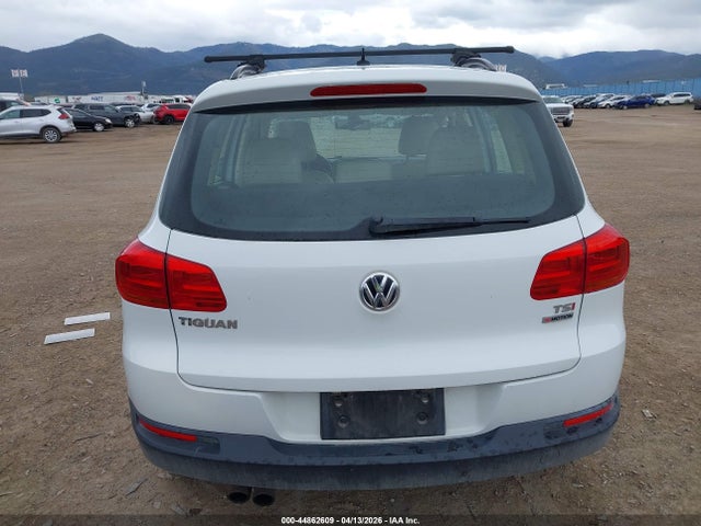 Volkswagen Tiguan S