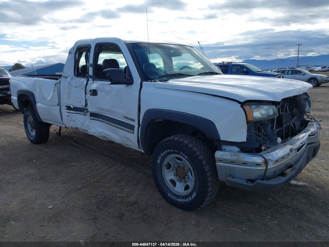 Salvage Chevrolet Silverado 2500 Image