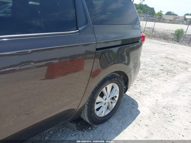 Kia Sedona Lx