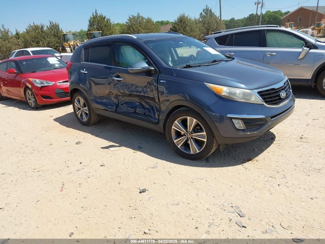 Salvage Kia Sportage Image