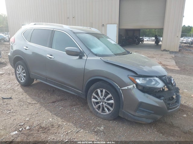 Salvage Nissan Rogue Image