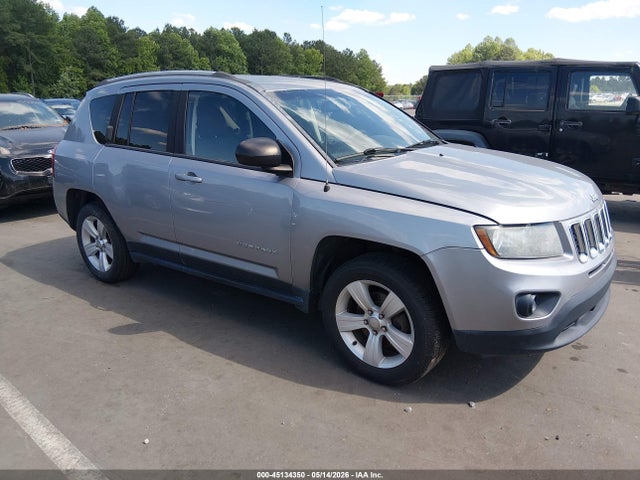 Salvage Jeep Compass Image