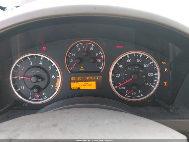 Nissan Titan Sv
