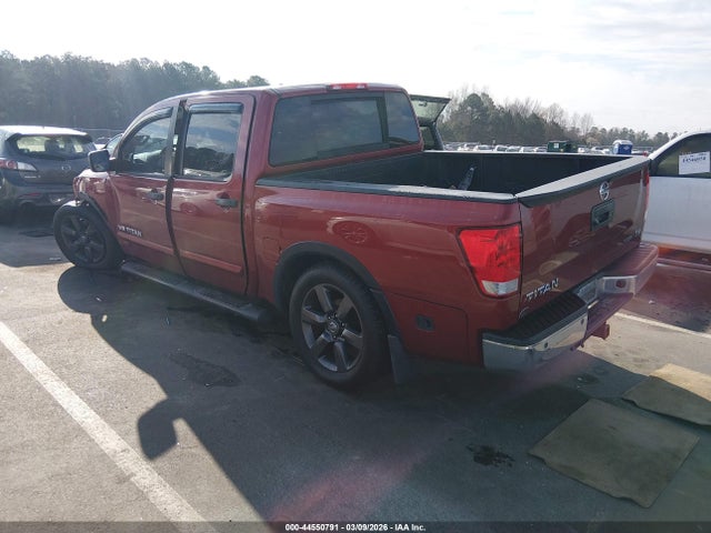 Nissan Titan Sv
