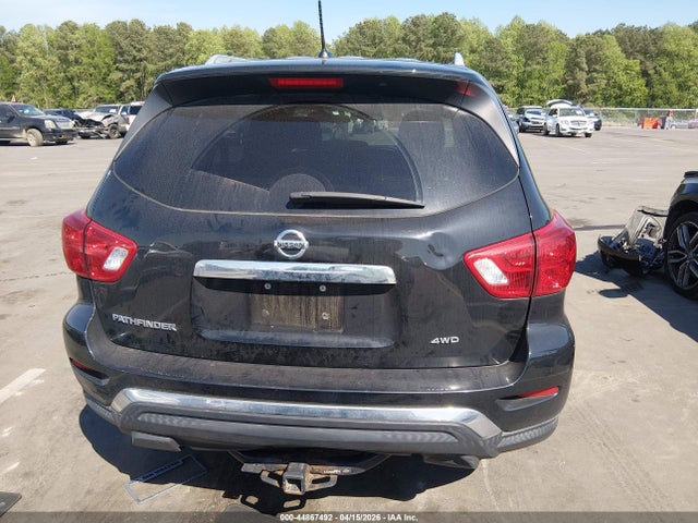 Nissan Pathfinder S