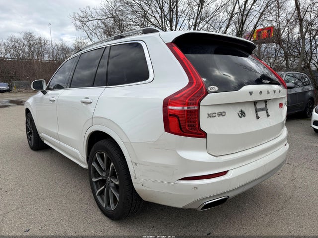 Volvo XC90 T5 Momentum