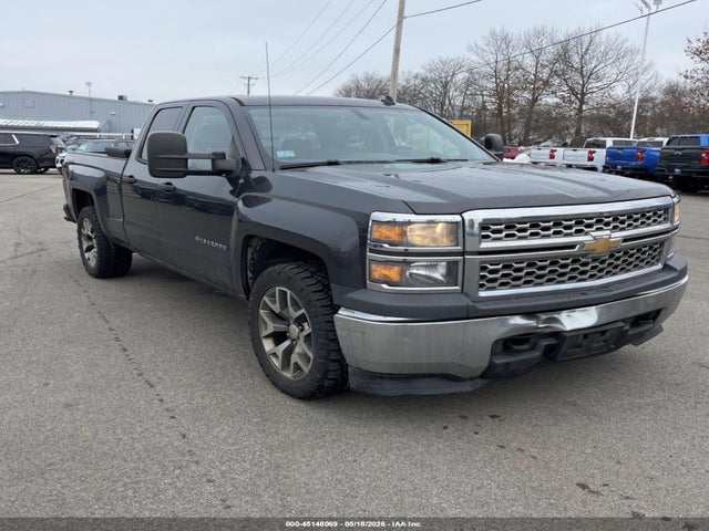Salvage Chevrolet Silverado Image