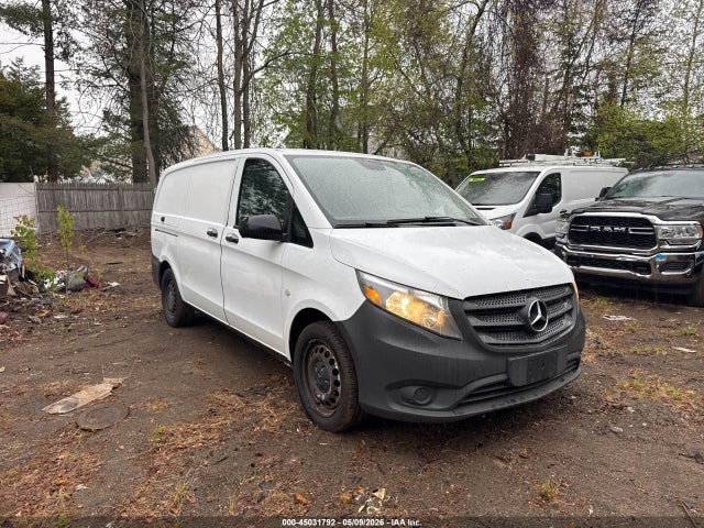 Salvage Mercedes-Benz Metris Image