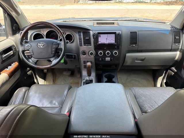Toyota Sequoia Platinum 5.7l V8