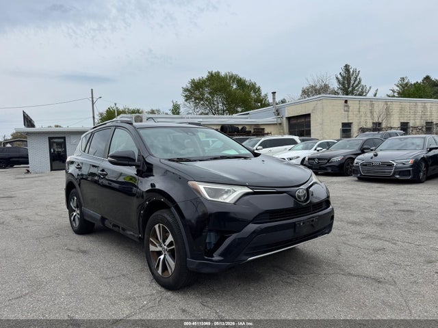 Salvage Toyota RAV4 Image