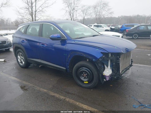 Salvage Hyundai TUCSON Image