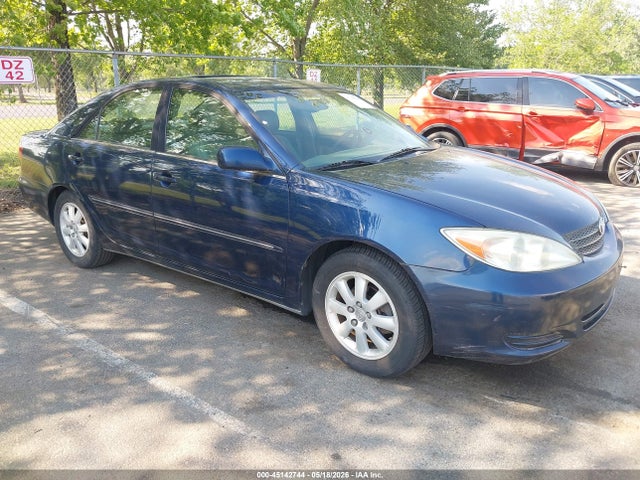 Salvage Toyota Camry Image