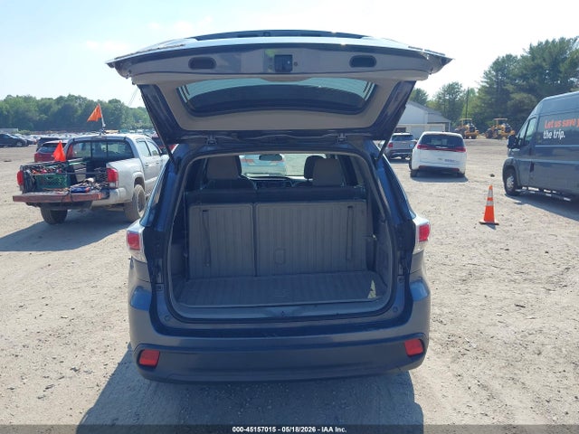 Toyota Highlander Le V6