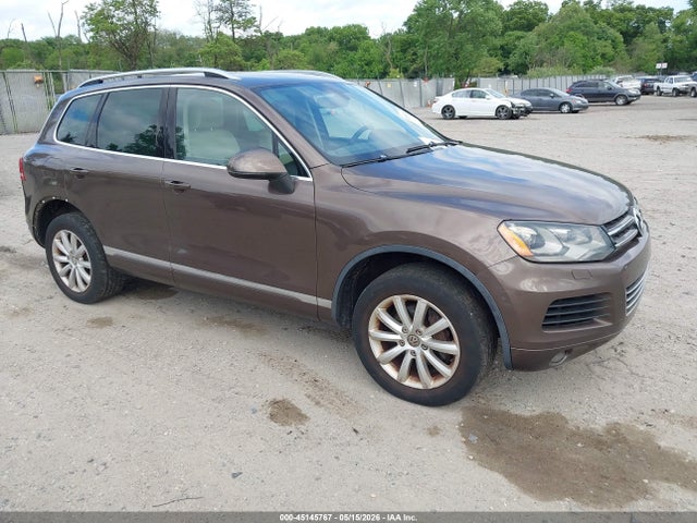 Salvage Volkswagen Touareg Image
