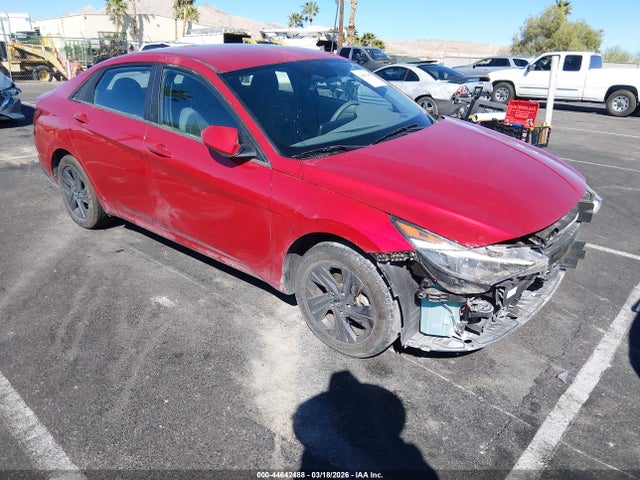 Salvage Hyundai ELANTRA Image