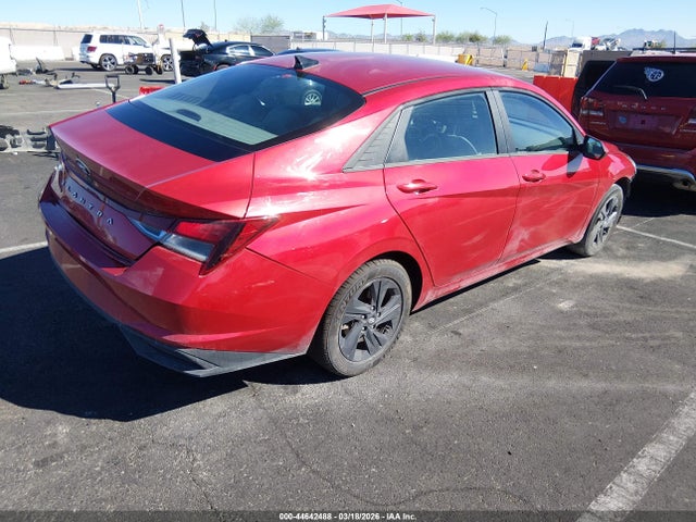 Hyundai ELANTRA Sel