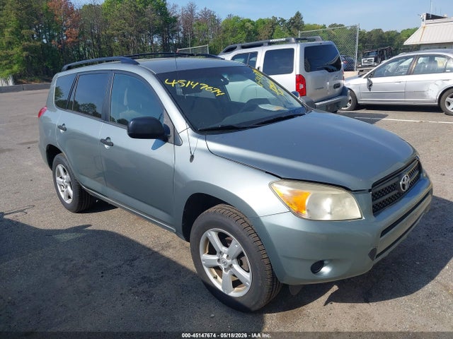 Salvage Toyota RAV4 Image