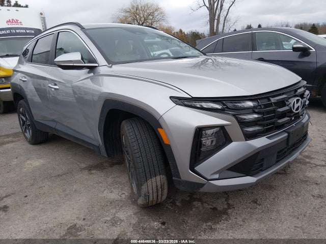 Salvage Hyundai TUCSON Image