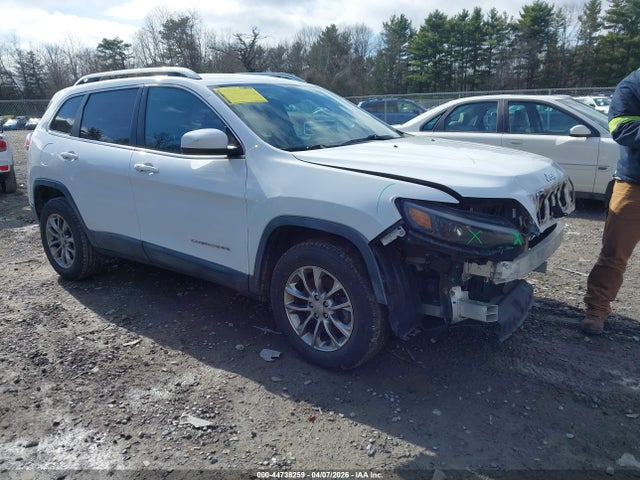Salvage Jeep Cherokee Image