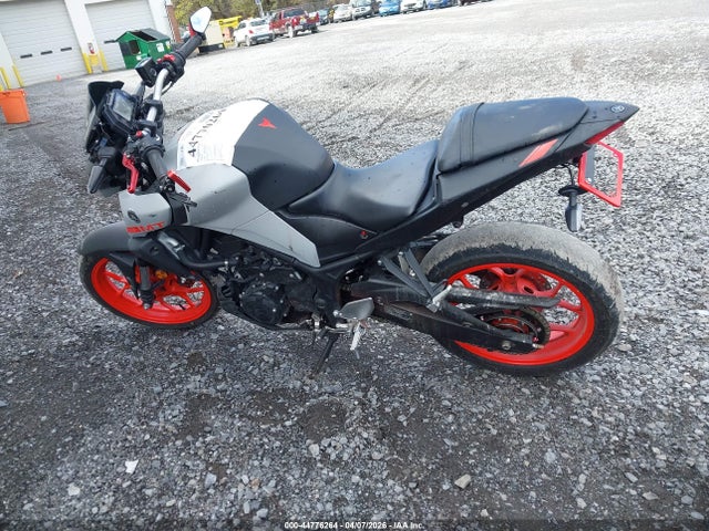 Yamaha Mt-03