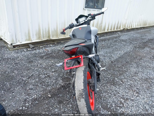 Yamaha Mt-03