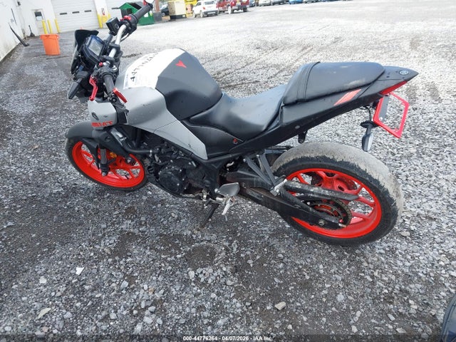 Yamaha Mt-03