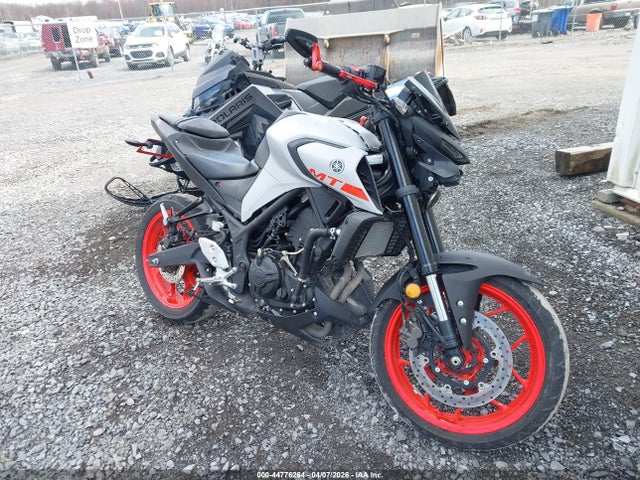 Salvage Yamaha Mt-03 Image