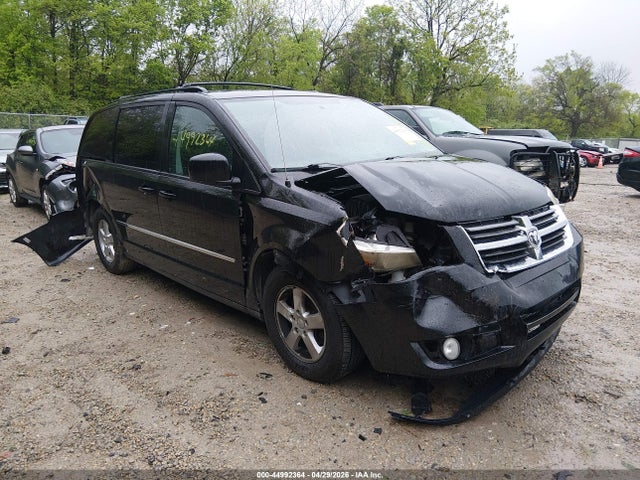 Salvage Dodge Grand Caravan Image