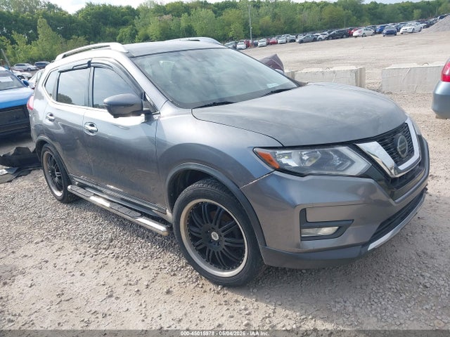 Salvage Nissan Rogue Image