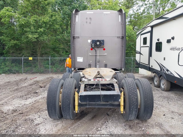 Peterbilt 387